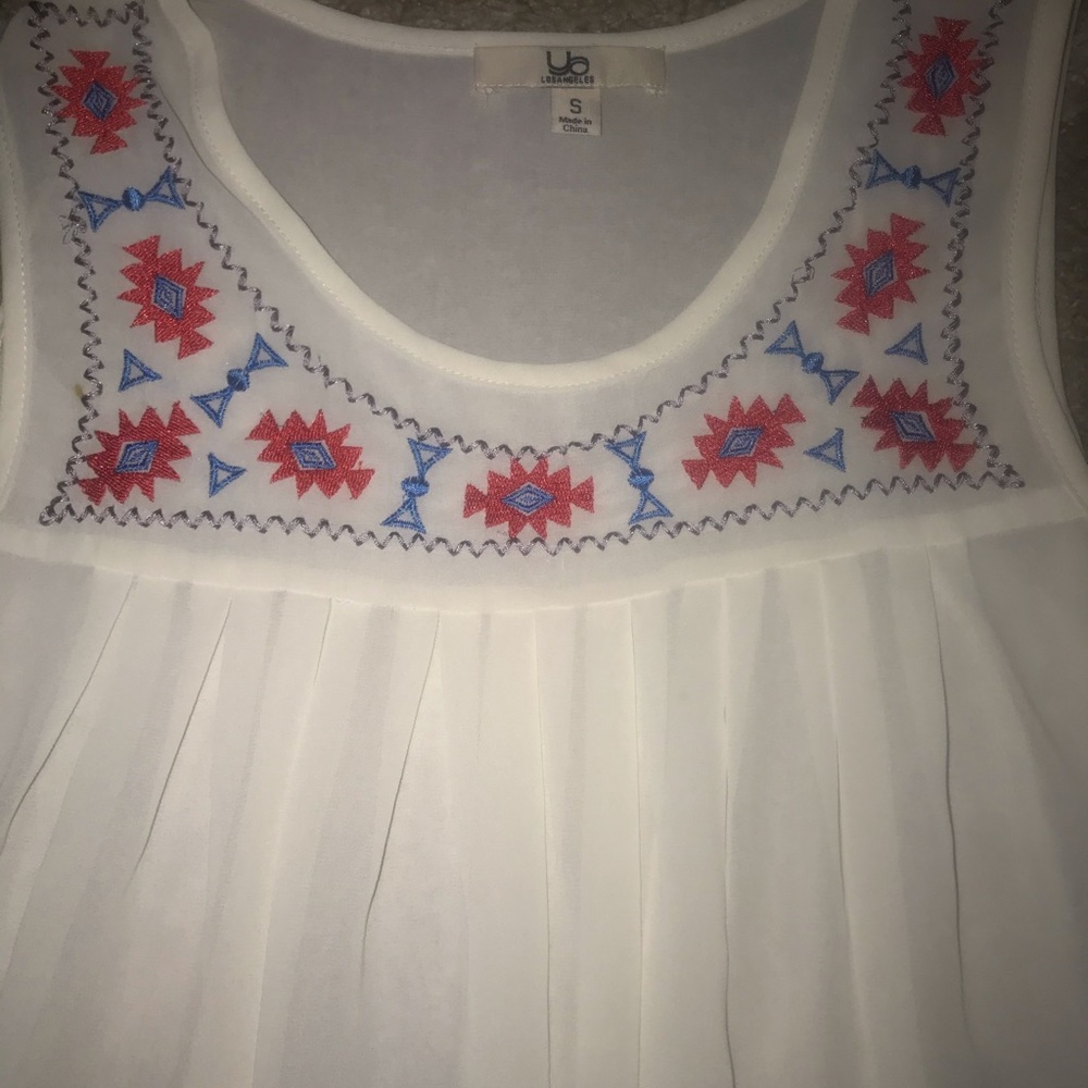 Blouse - Picture 2 of 3